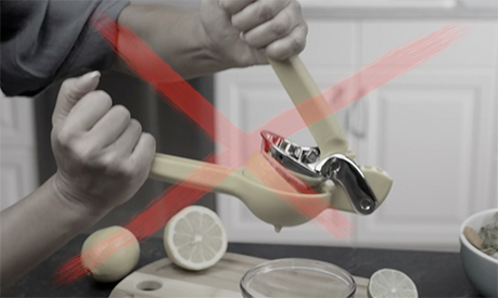 No more using other tools to squeeze a lemon